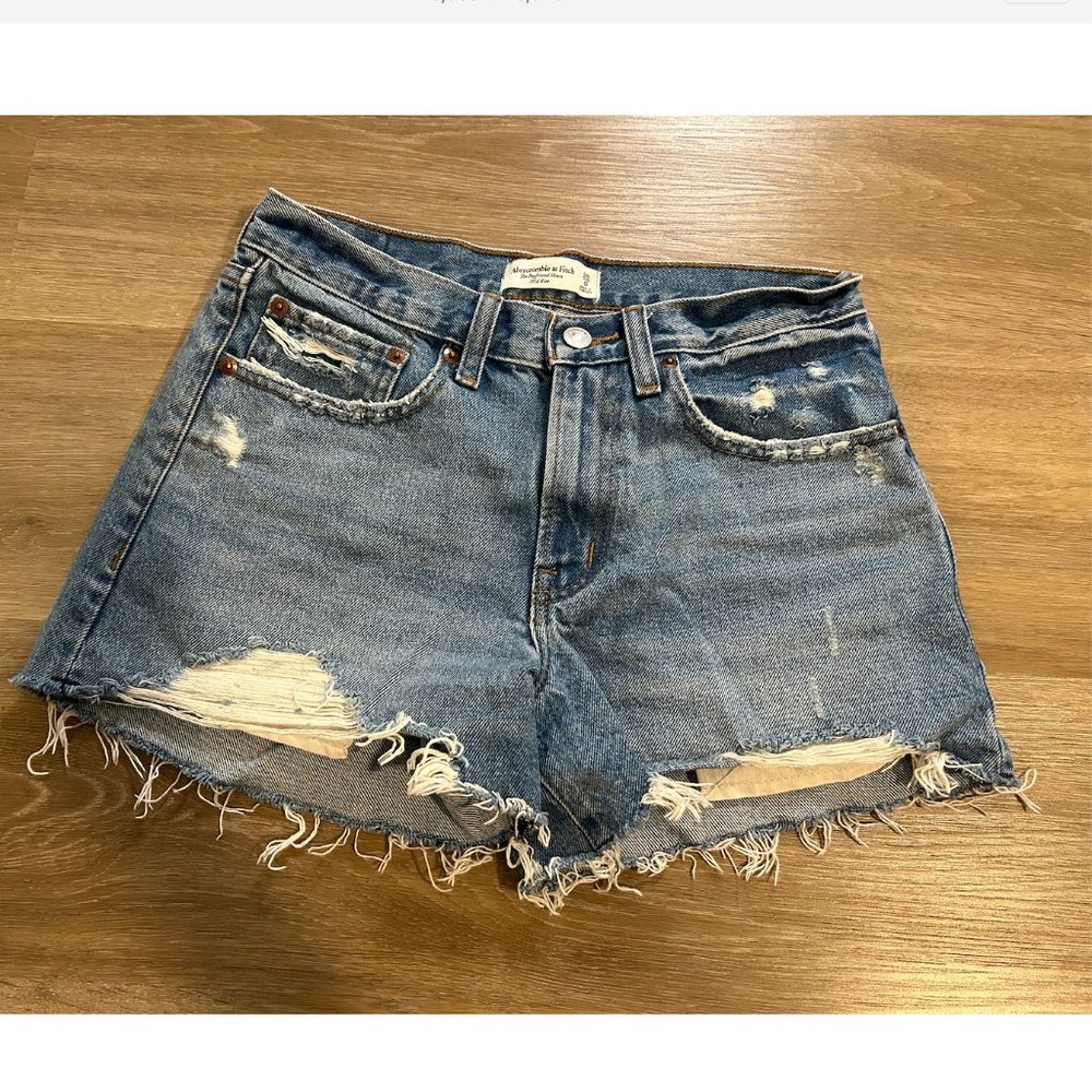 Blue Abercrombie and Fitch The Boyfriend Short Midrise Size 25